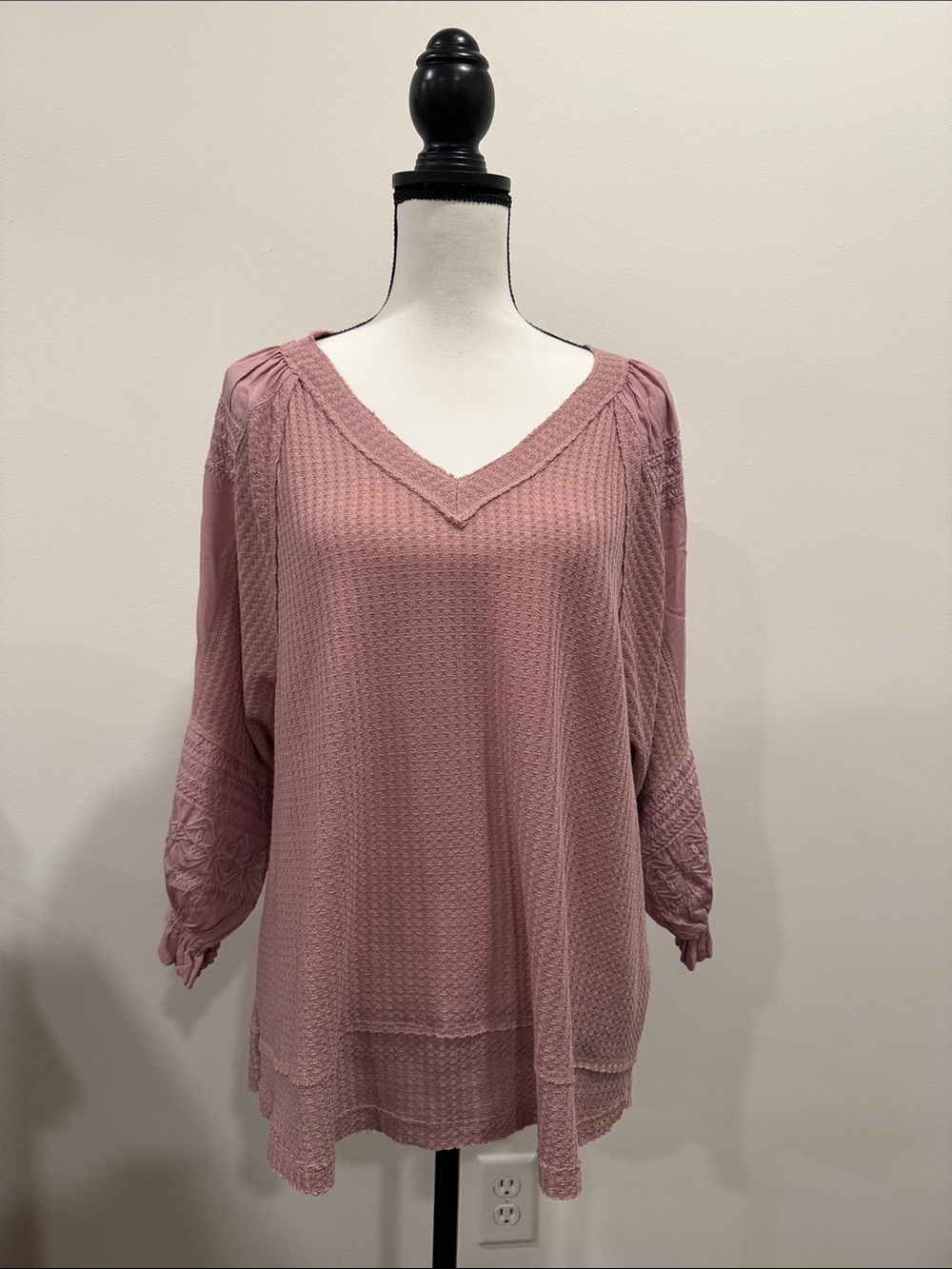 In Loom V-Neck Waffle Knit Top with Embroidered Sleeves- Dusty Rose Size Small